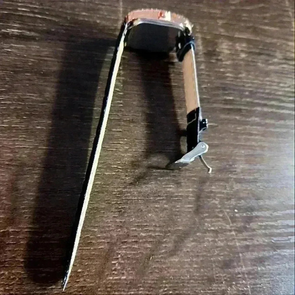 Rhinestone quartz watch - Picture 5 of 5